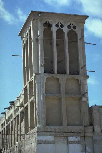 [Windturm in Dubai]