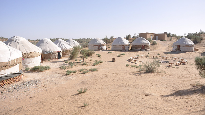Usbekistan, Kysylkumwüste, Jurtencamp